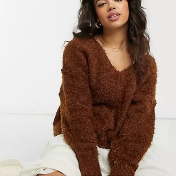 Free People Icing V-Neck Sweater in Brown Mocha-Java - Size Medium - Picture 5 of 12